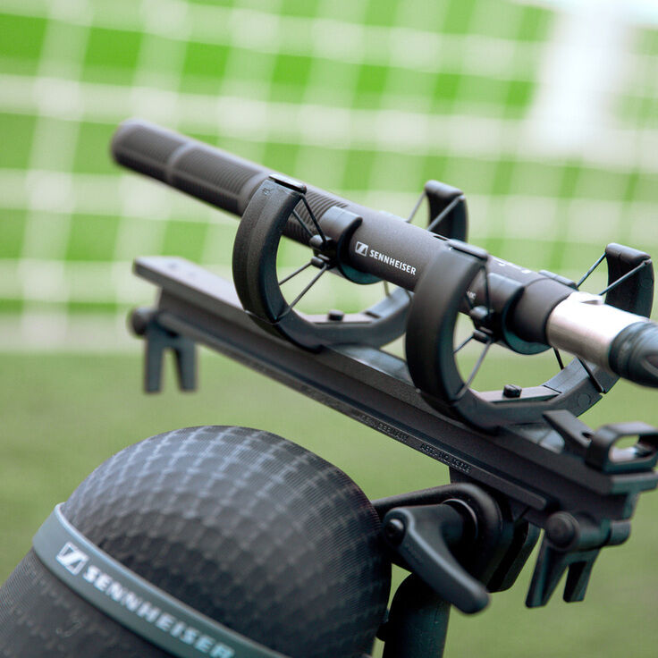 The MKH 8018 is delivered with an MZQ 100 microphone clip and other accessories 